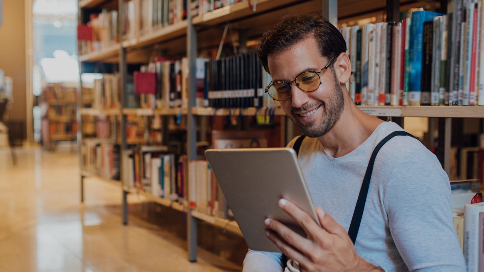 Lectura en extinción: cómo las marcas aprovechan el cambio de hábitos para crear contenido que engancha